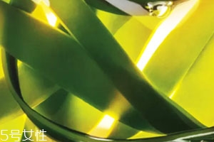 曲酸可以白天用嗎？曲酸可以和vc一起用嗎
