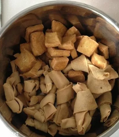 豆腐皮能油炸嗎？火候太猛容易炸糊
