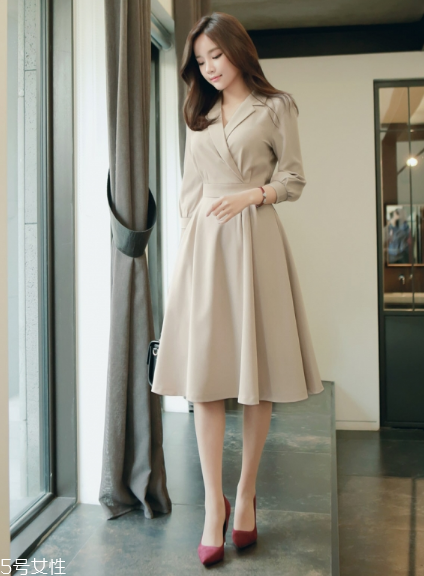 上班穿什么衣服好看？輕松成為職場麗人
