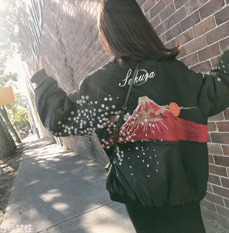 2022年新款棒球服？打造早春休閑風(fēng)