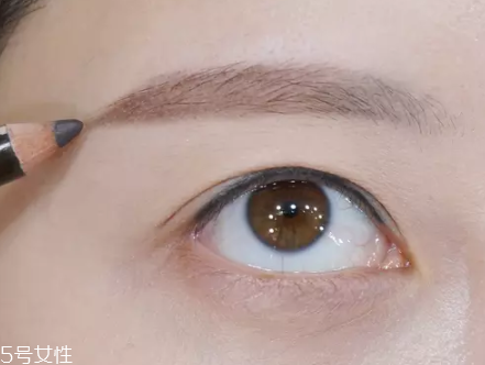 眉毛短怎么變長(zhǎng)？畫眉大法拯救短眉星人
