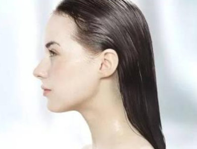 發(fā)膜在頭發(fā)上停留多久？正常發(fā)質(zhì)3到5分鐘