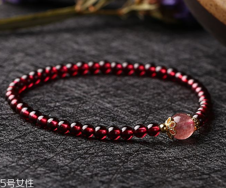 石榴石手鏈睡覺能戴嗎？這些情況你需要考慮