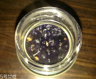 黑枸杞還還是紅枸杞好？各有千秋