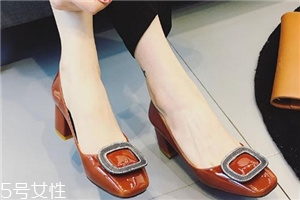 腿粗腿短穿什么鞋子好看？視覺上拉長腿部比例