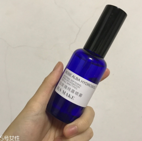 純露可以當噴霧嗎？隨時為你補充水分