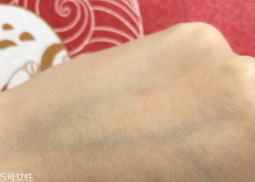 純露可以當噴霧嗎？隨時為你補充水分
