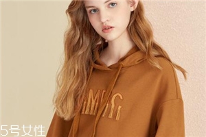 今年流行什么款式衛(wèi)衣？春日造型全靠它