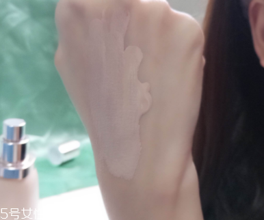 lamer粉底液怎么樣？lamer粉底液試色