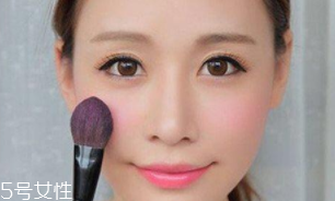 夏天化妝怎么樣不脫妝？8個(gè)小技巧讓你做清爽女神