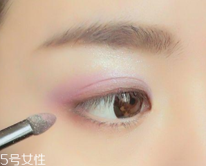 夏天化妝怎么樣不脫妝？8個(gè)小技巧讓你做清爽女神