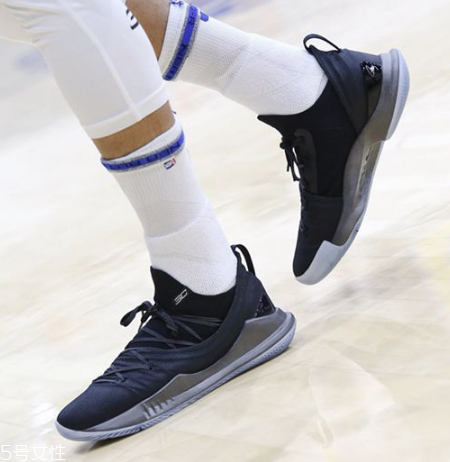 under armour curry 5庫里五代戰(zhàn)靴多少錢？
