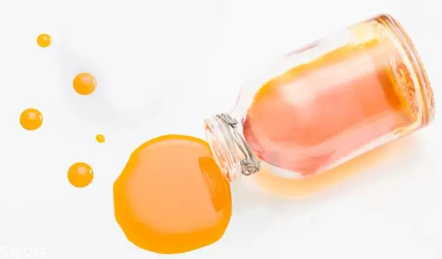 顏色淺的玫瑰果油是假貨嗎？純正玫瑰果油是琥珀色
