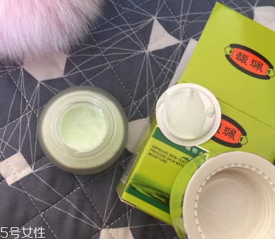 馥佩和馥珮哪個(gè)是假的？并非真假李逵