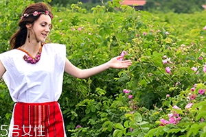 玫莉蔻是正規(guī)化妝品嗎？線上線下同時發(fā)力