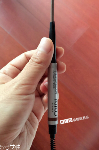 皮膚黑用什么眉筆？眉筆顏色不要太淺太紅