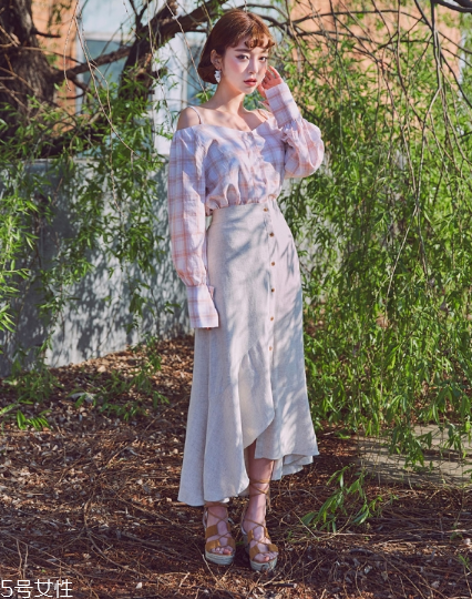 格子上衣配什么褲子好看？打造萌系少女范兒