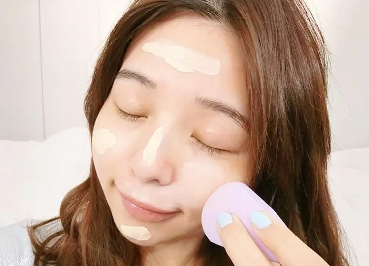 敏感痘痘肌用什么散粉？油痘皮膚化妝品推薦