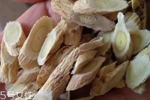 黃芪是什么味道？有點(diǎn)大豆味