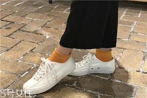 帆布鞋的白邊怎么刷才能白？白邊發(fā)黃這樣洗