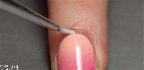 可撕指甲油哪個(gè)牌子好？女神都愛的六款健康指甲油
