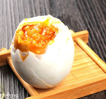 咸鴨蛋是腌制食品嗎？做法是腌制