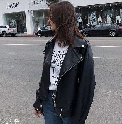 皮衣起褶子怎么辦？皮衣穿著要注意