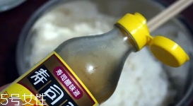蟹籽壽司是真蟹籽嗎？認真你就輸了
