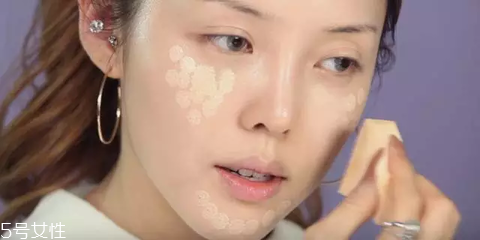 怎么控油簡單有效？四個方法和油膩脫妝分手