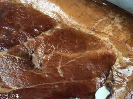 煙熏臘肉會致癌嗎？別大量吃就行