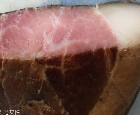 煙熏臘肉會致癌嗎？別大量吃就行
