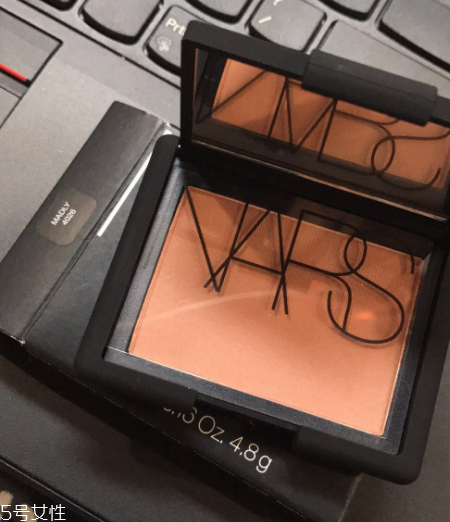 nars sex appeal腮紅干嗎？略飛粉不過可以接受