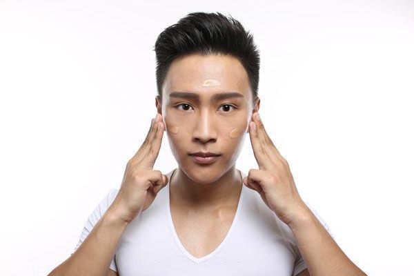 男生怎么化妝顯臉??？這4個(gè)地方化好秒帥