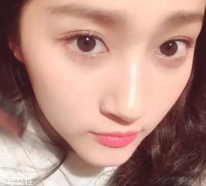 什么樣的人笑起來好看？如何避免笑起來像鬼？