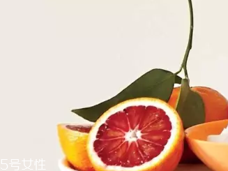 柑橘調(diào)香水好聞嗎？吃了這個大橘子