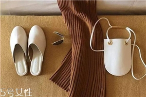 aiou是什么牌子？極簡風(fēng)個性包袋