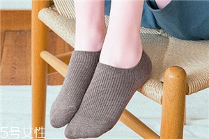 襪子上有口香糖怎么辦？口香糖這樣清理