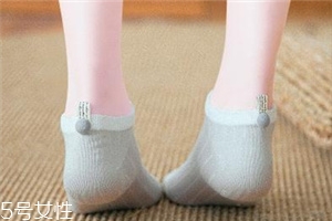 襪子發(fā)白怎么處理？這樣就能解決了