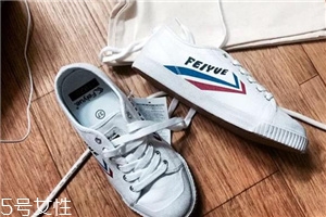 小白鞋買小了怎么辦？小白鞋太小這樣做