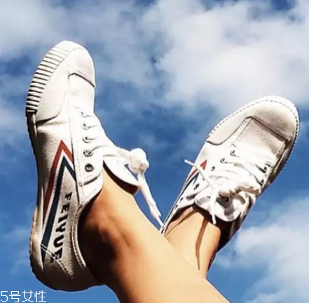 小白鞋淋雨怎么處理？小白鞋淋雨后保養(yǎng)方法