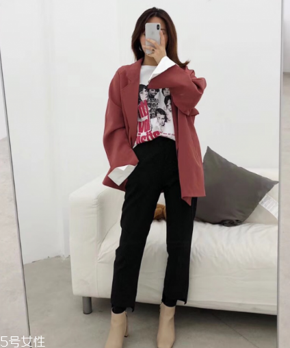 襯衫和t恤衫怎么搭配？襯衫和t恤衫搭配圖片