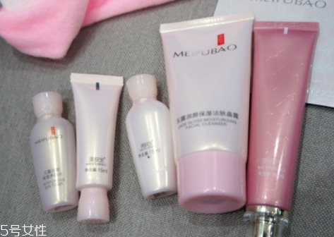 美膚寶和御泥坊哪個好？美膚寶和御泥坊品牌對比