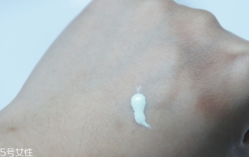 美膚寶和御泥坊哪個好？美膚寶和御泥坊品牌對比