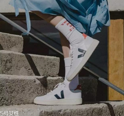 小白鞋清潔劑怎么打開？小白鞋清潔劑打開方法