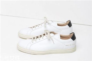 小白鞋發(fā)霉了怎么洗掉？小白鞋霉點(diǎn)清洗方法
