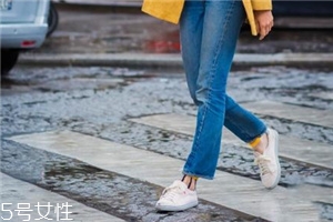 小白鞋鞋邊臟了怎么辦？小白鞋鞋邊臟了這樣洗