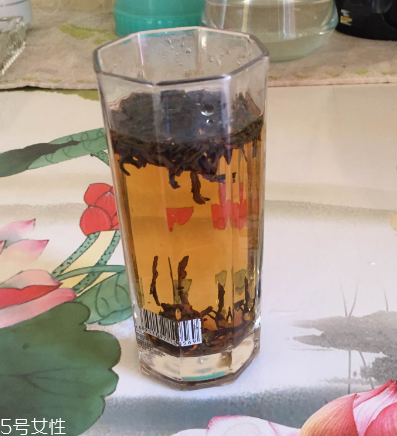 紅茶會影響睡眠嗎？喝紅茶會睡不著嗎？