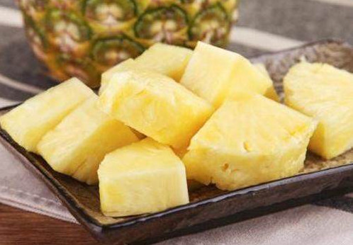 菠蘿里面發(fā)黑能吃嗎？切開菠蘿里面是黑色的怎么回事？