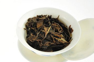 白茶什么時(shí)候開始壓餅 白茶新茶還是陳放后壓餅