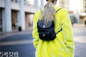 今年流行什么樣的雙肩包？2022最流行的雙肩包